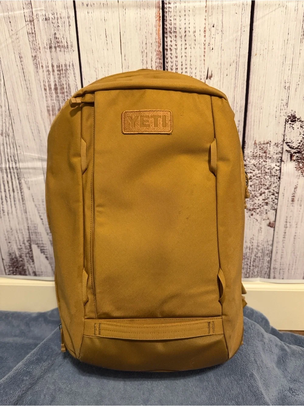 YETI Men's Crossroads Tan Backpack